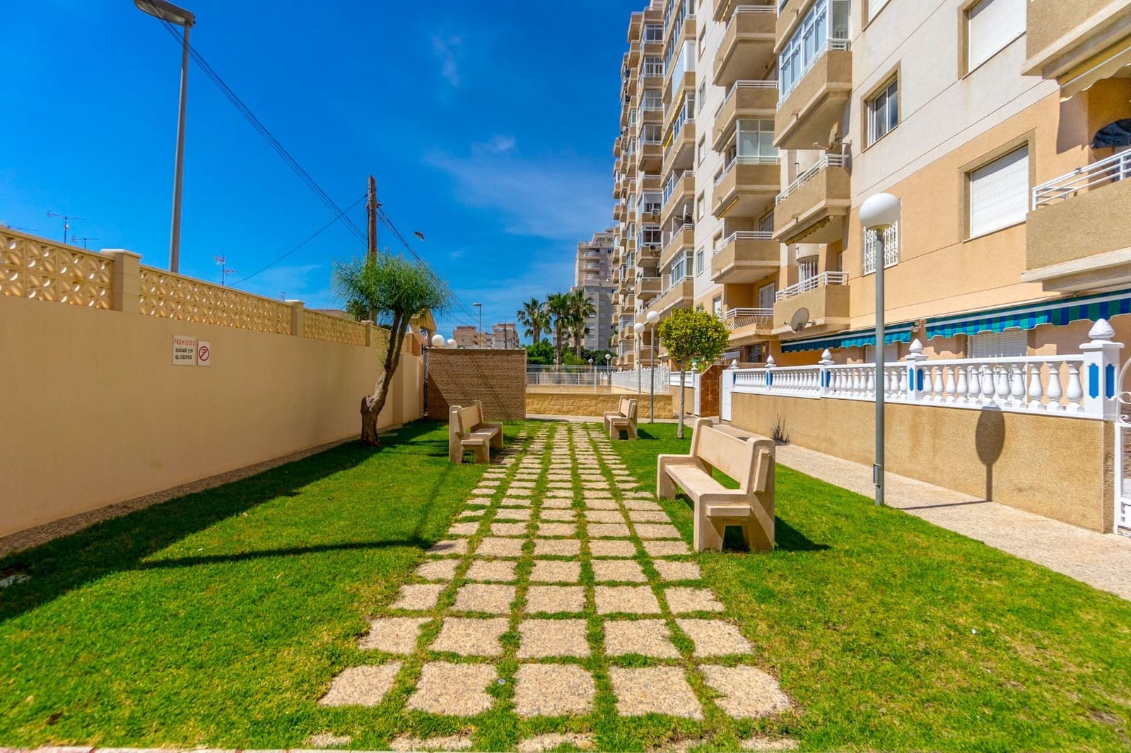 2 soveværelse Lejlighed til salg i Torrevieja med swimmingpool - € 129.900 (Ref: 9315180)