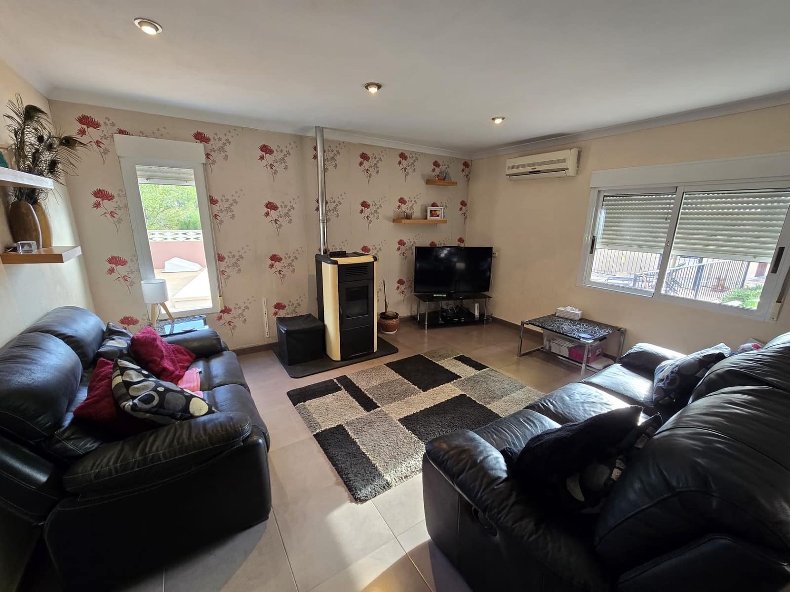 5 slaapkamer Villa te koop in Sax met zwembad - € 375.000 (Ref: 9317301)