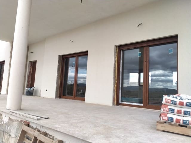 3 quarto Moradia para venda em Pinoso com piscina garagem - 389 000 € (Ref: 9322361)