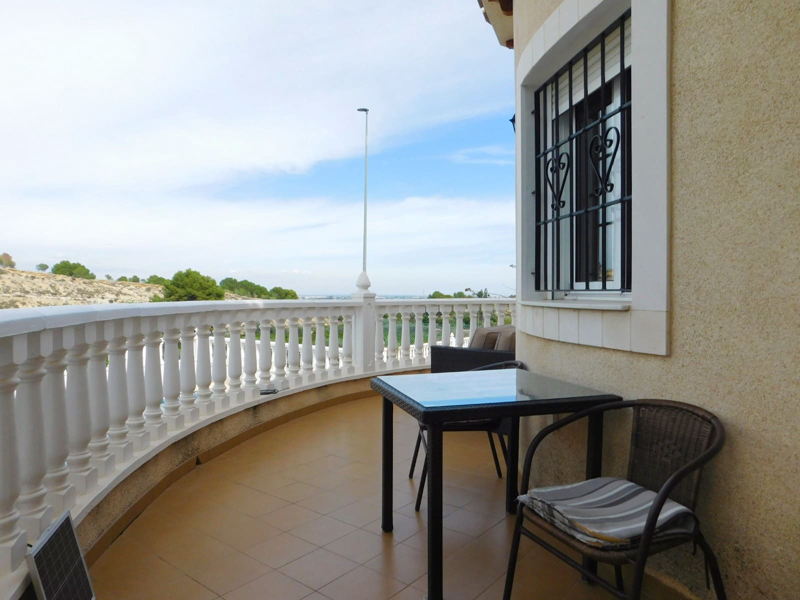 3 slaapkamer Villa te koop in Bigastro met zwembad - € 280.000 (Ref: 9337880)