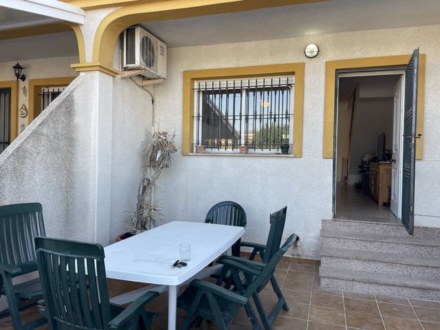 3 soveværelse Byhus til salg i Daya Nueva med swimmingpool - € 149.000 (Ref: 9352963)