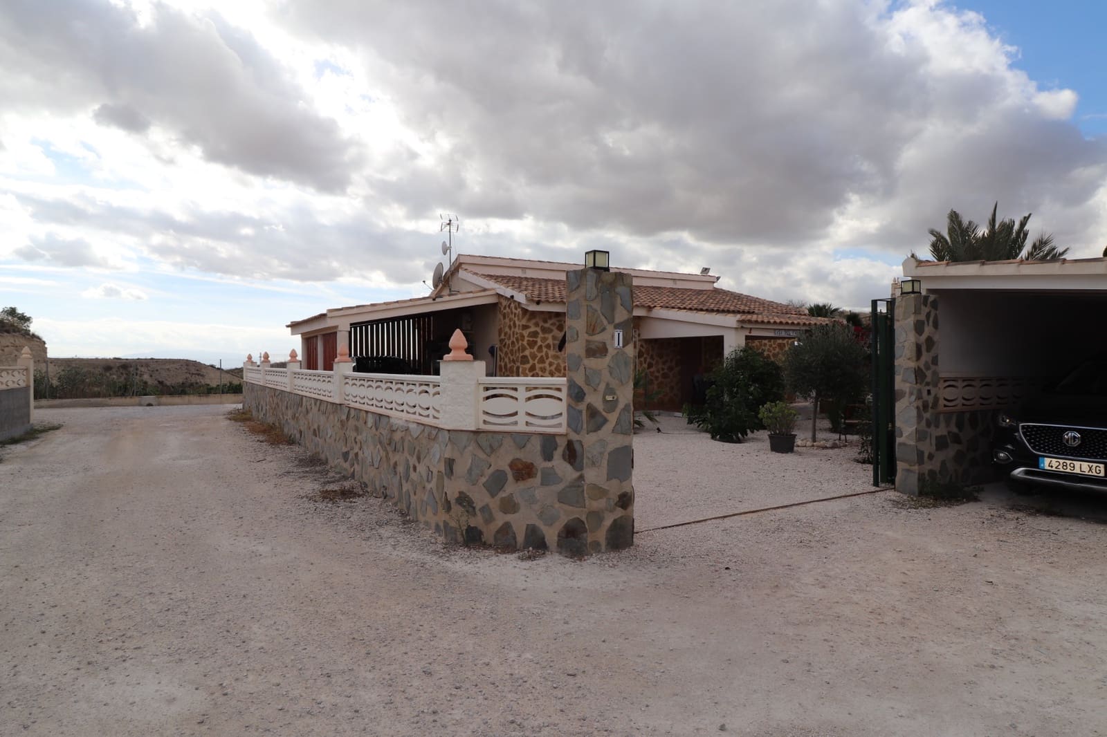 2 bedroom Villa for sale in Fortuna with pool garage - € 198,000 (Ref: 9371331)