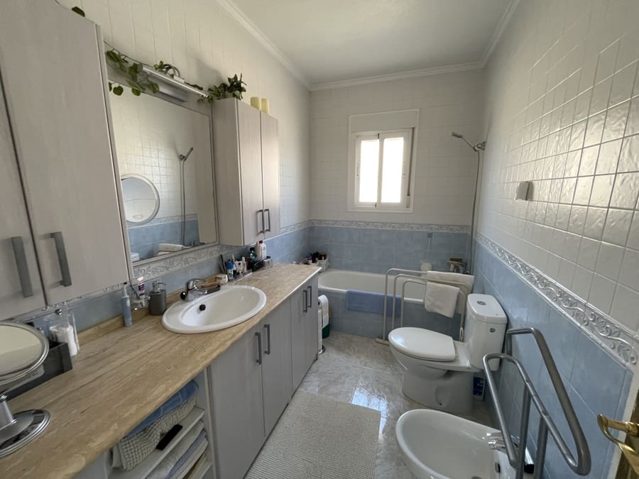 4 sypialnia Willa na sprzedaż w Ciudad Quesada z basenem - 329 800 € (Ref: 9407843)