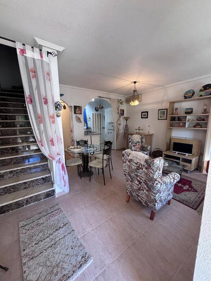 2 bedroom Townhouse for sale in Villamartin with pool garage - € 164,950 (Ref: 9407845)