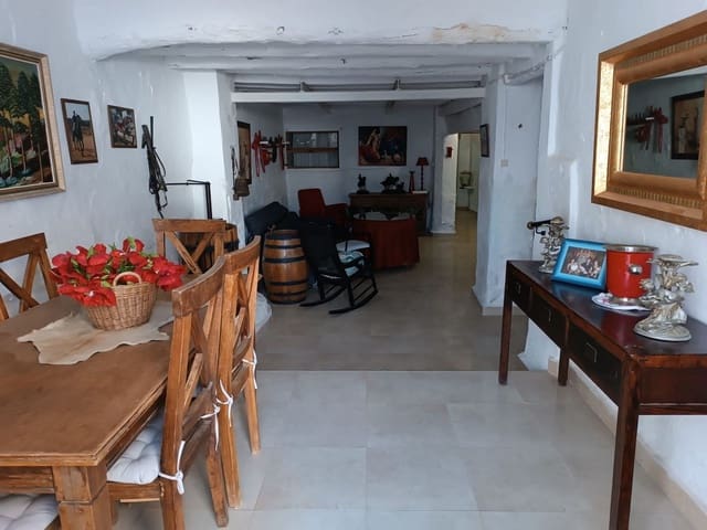 6 chambre Finca/Maison de Campagne à vendre à Yecla avec piscine garage - 130 000 € (Ref: 9407848)