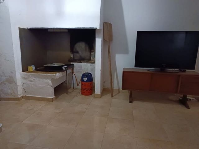 6 chambre Finca/Maison de Campagne à vendre à Yecla avec piscine garage - 130 000 € (Ref: 9407848)