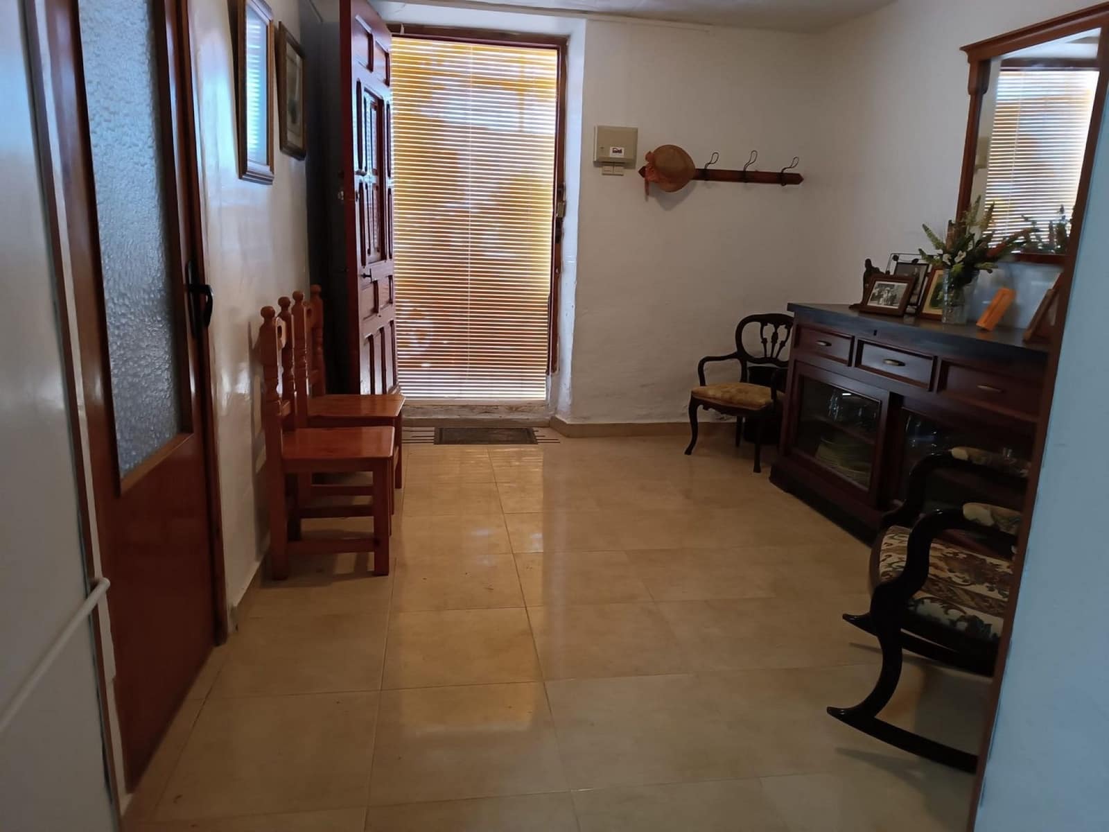 6 soveværelse Finca/Landehus til salg i Yecla med swimmingpool garage - € 130.000 (Ref: 9407848)