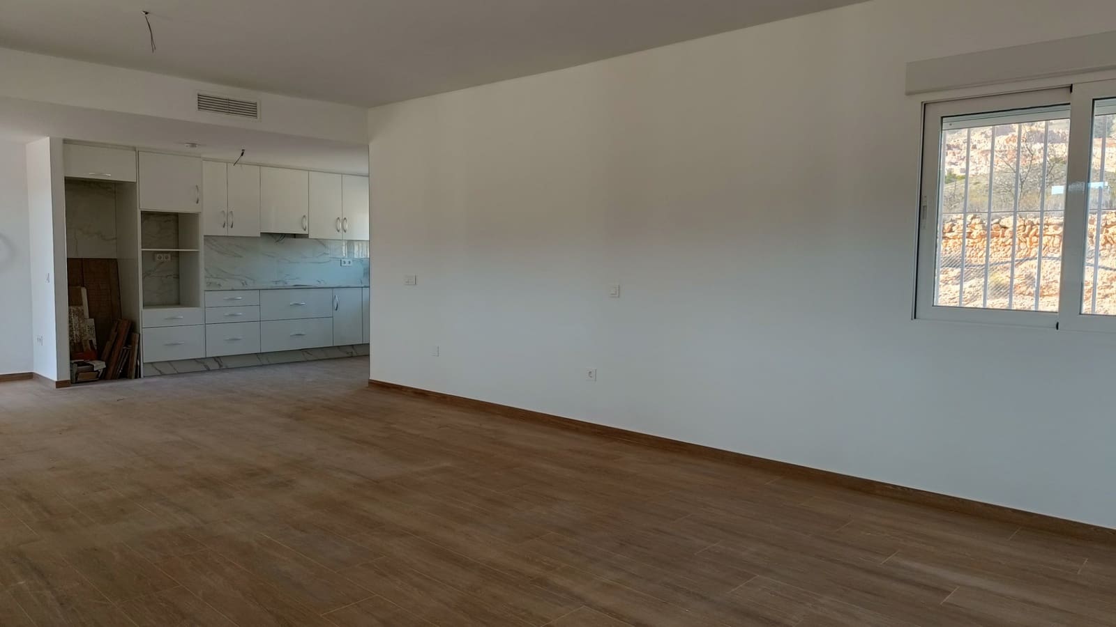 3 slaapkamer Villa te koop in Macisvenda met garage - € 300.000 (Ref: 9407850)