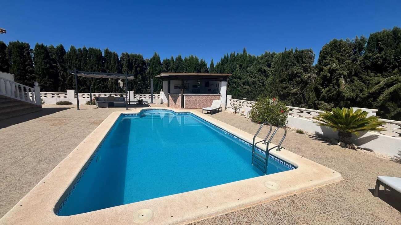 3 bedroom Villa for sale in Fortuna with pool - € 235,000 (Ref: 9413035)