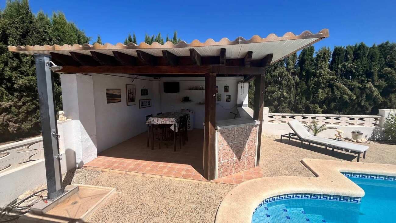 3 bedroom Villa for sale in Fortuna with pool - € 235,000 (Ref: 9413035)