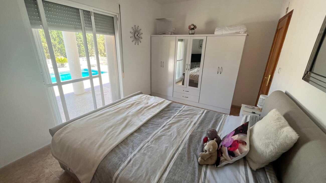 3 bedroom Villa for sale in Fortuna with pool - € 235,000 (Ref: 9413035)