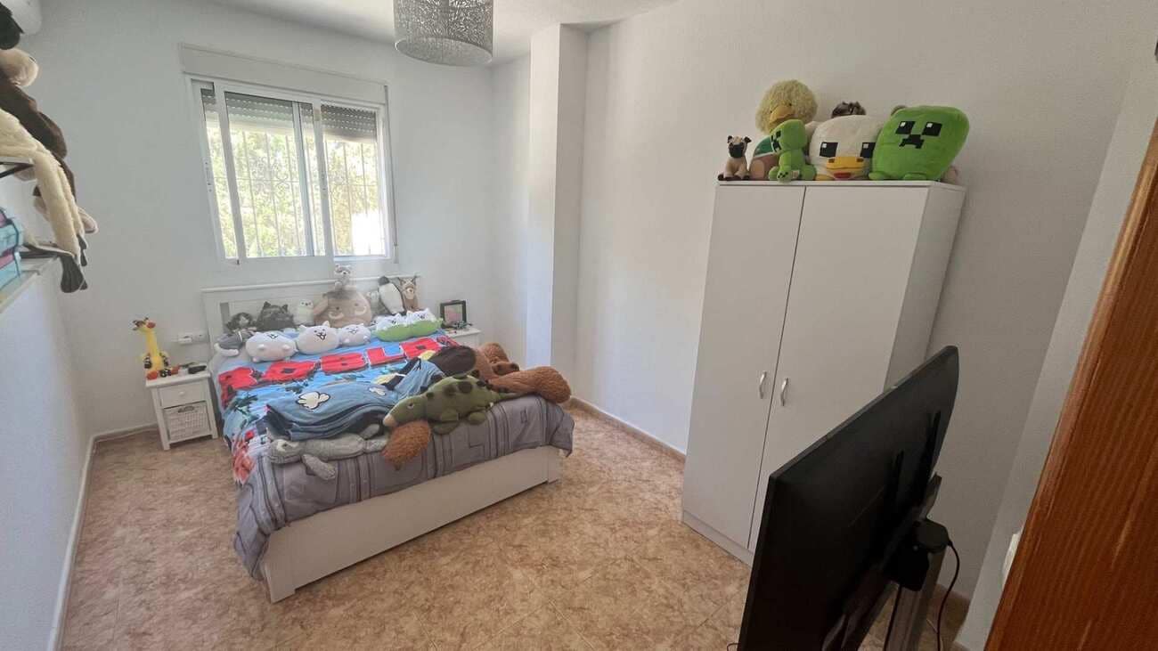 3 bedroom Villa for sale in Fortuna with pool - € 235,000 (Ref: 9413035)