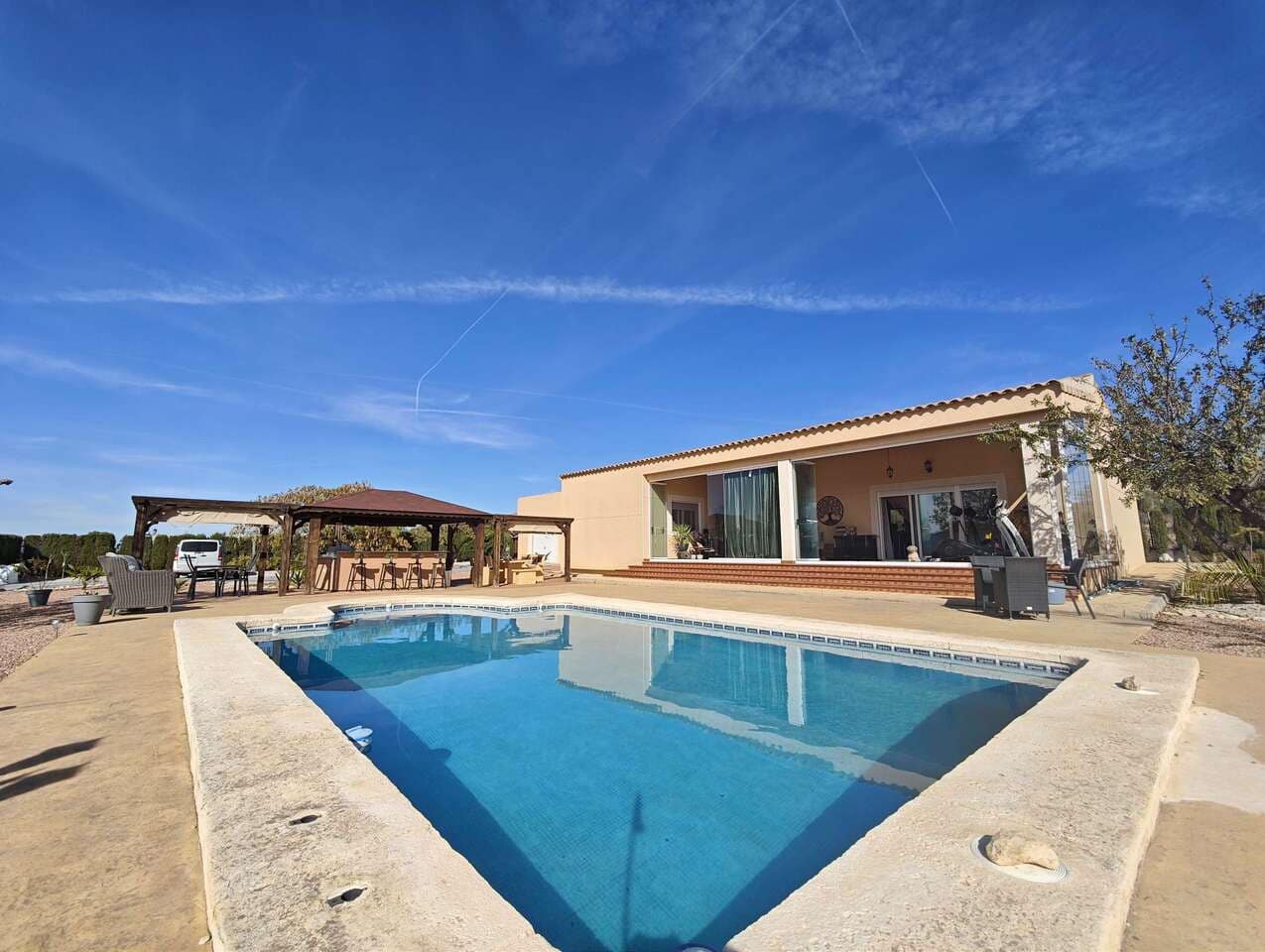 3 bedroom Villa for sale in Sax with pool garage - € 399,995 (Ref: 9413037)