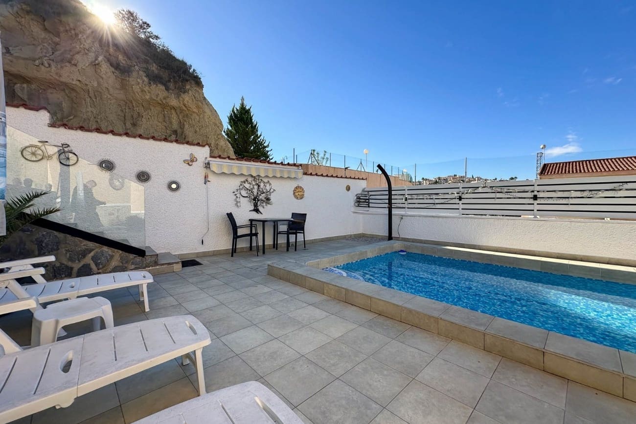 3 quarto Moradia para venda em La Marquesa com piscina garagem - 349 900 € (Ref: 9413038)