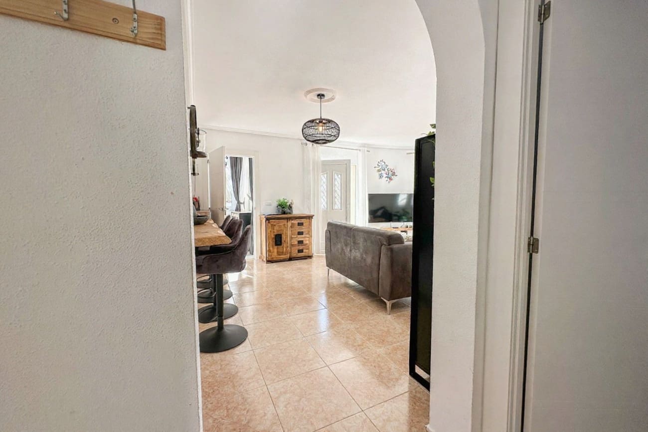 3 quarto Moradia para venda em La Marquesa com piscina garagem - 349 900 € (Ref: 9413038)