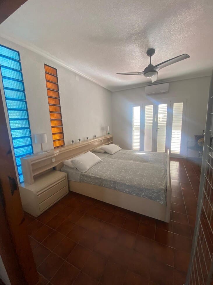 5 bedroom Villa for sale in Los Balcones with pool garage - € 350,000 (Ref: 9413041)