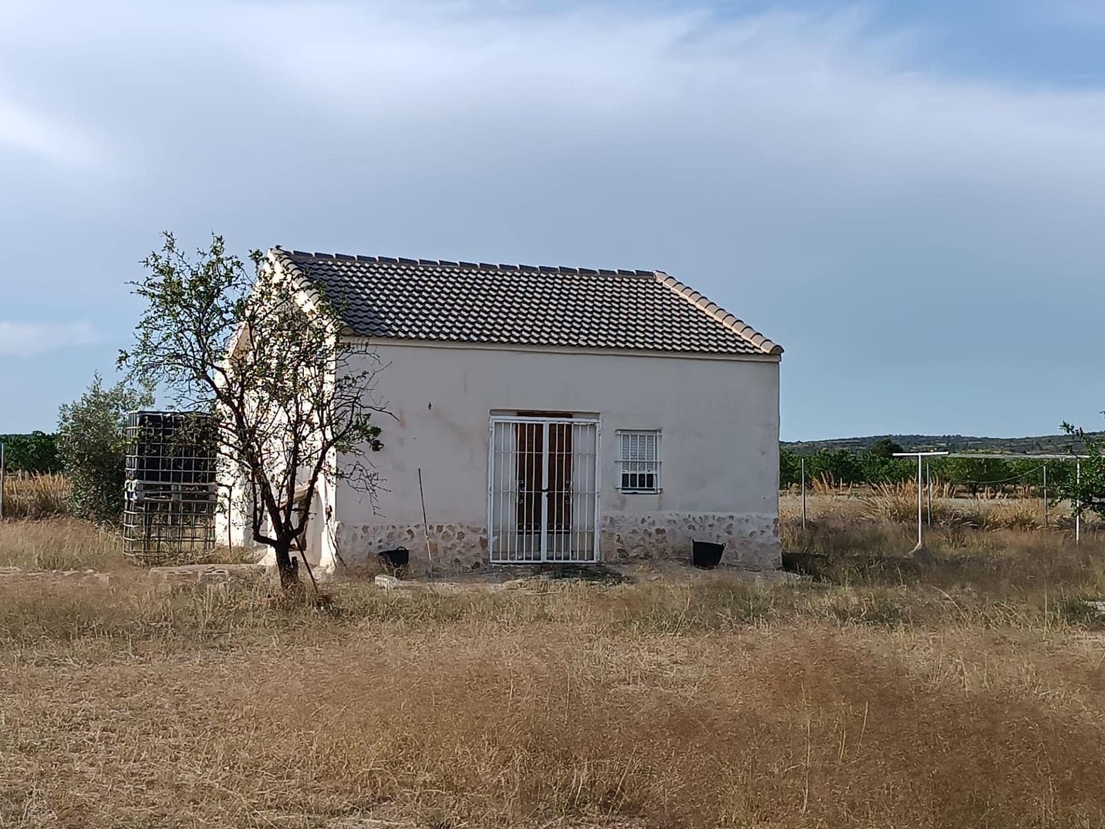 Finca/Landhuis te koop in Yecla met zwembad - € 98.000 (Ref: 9413046)