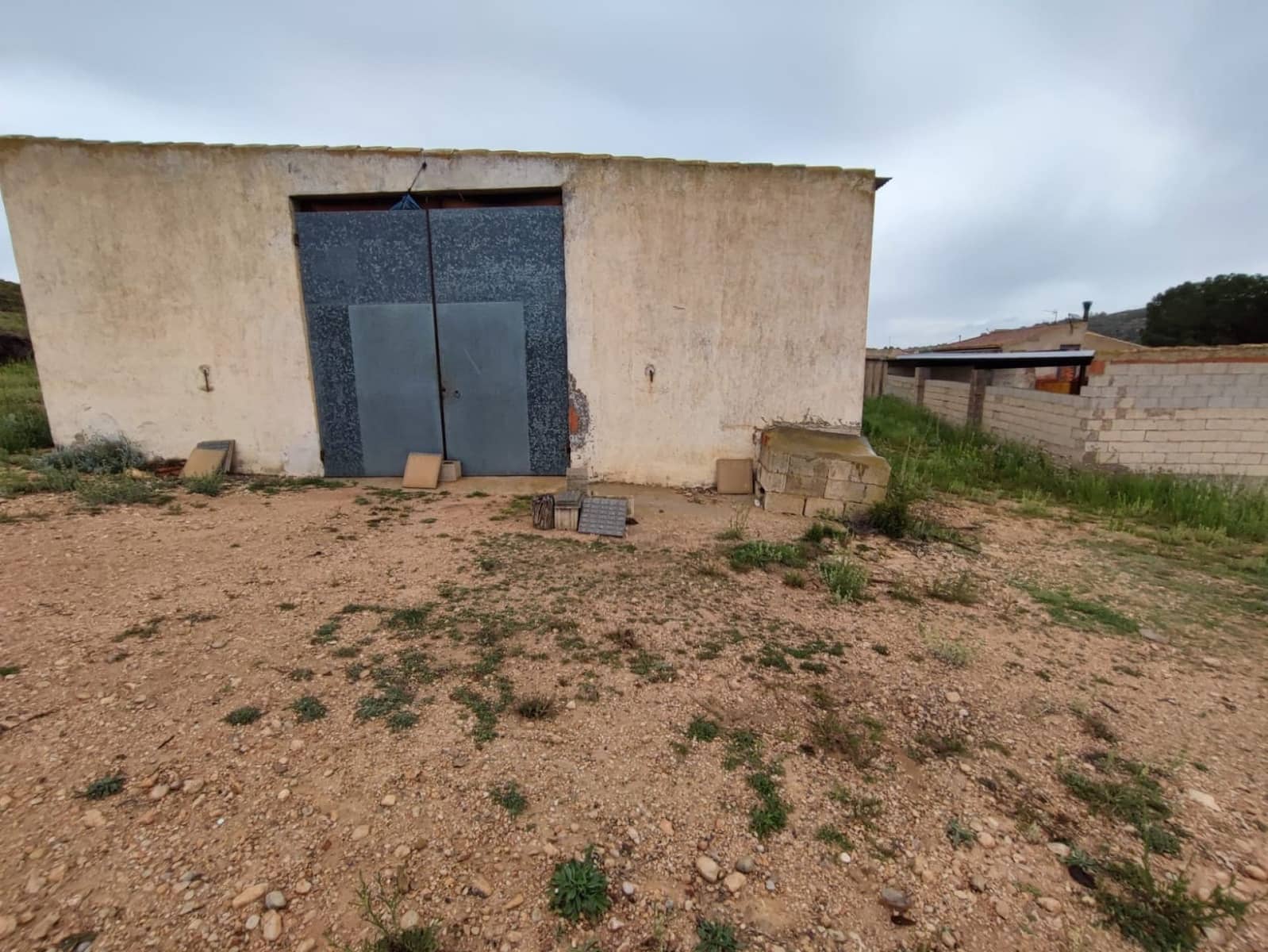 2 chambre Finca/Maison de Campagne à vendre à Yecla avec piscine garage - 120 000 € (Ref: 9413047)