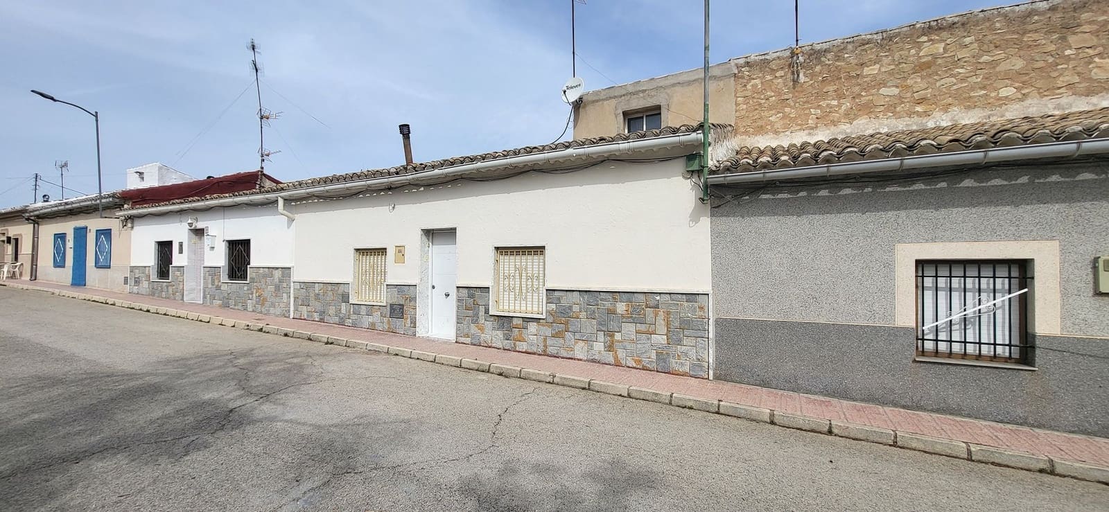 3 bedroom Townhouse for sale in Casas del Senor with pool garage - € 98,000 (Ref: 9413048)