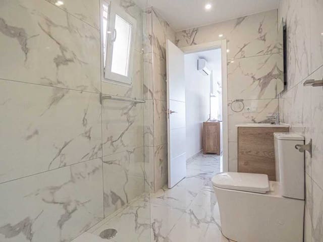 1 Zimmer Apartment zu verkaufen in Villamartin, Orihuela mit Pool - 155.000 € (Ref: 9413049)