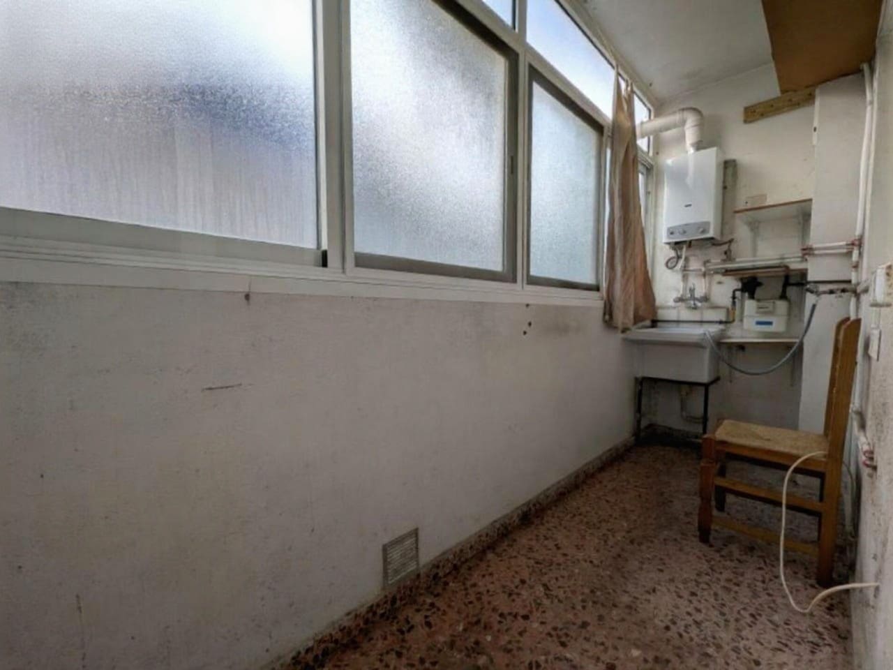 4 sovrum Lägenhet till salu i Sax - 76 000 € (Ref: 9432677)