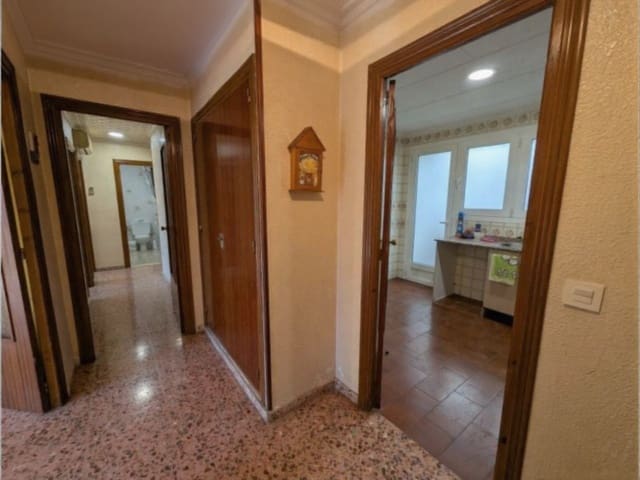 4 sovrum Lägenhet till salu i Sax - 76 000 € (Ref: 9432677)