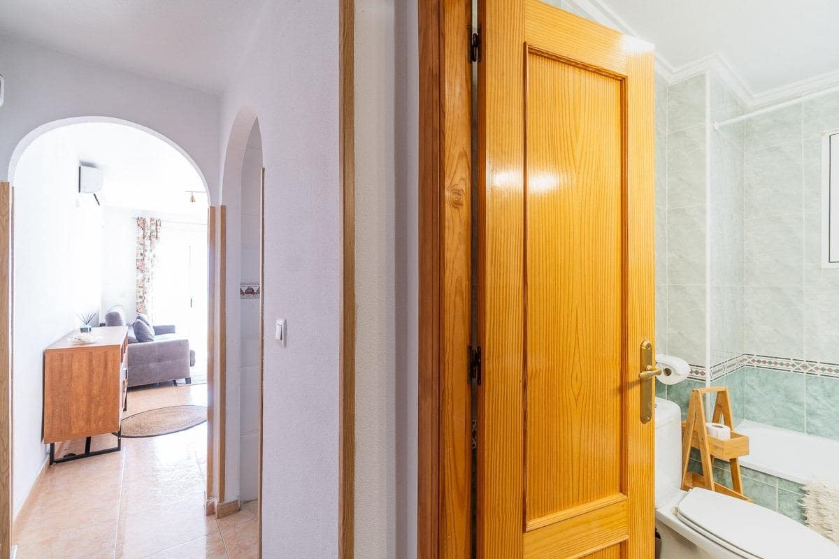 2 soverom Leilighet til salgs i Torrevieja med svømmebasseng - € 129 000 (Ref: 9478924)