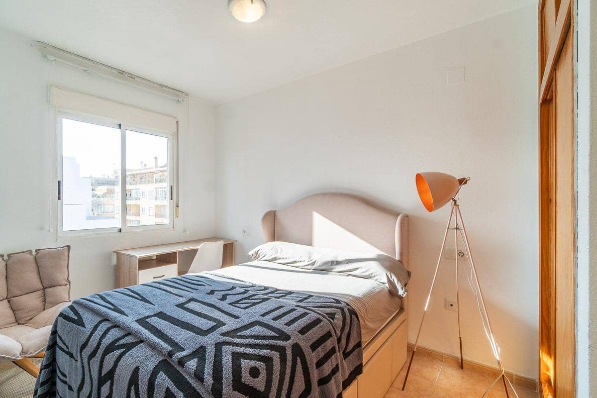 2 soverom Leilighet til salgs i Torrevieja med svømmebasseng - € 129 000 (Ref: 9478924)