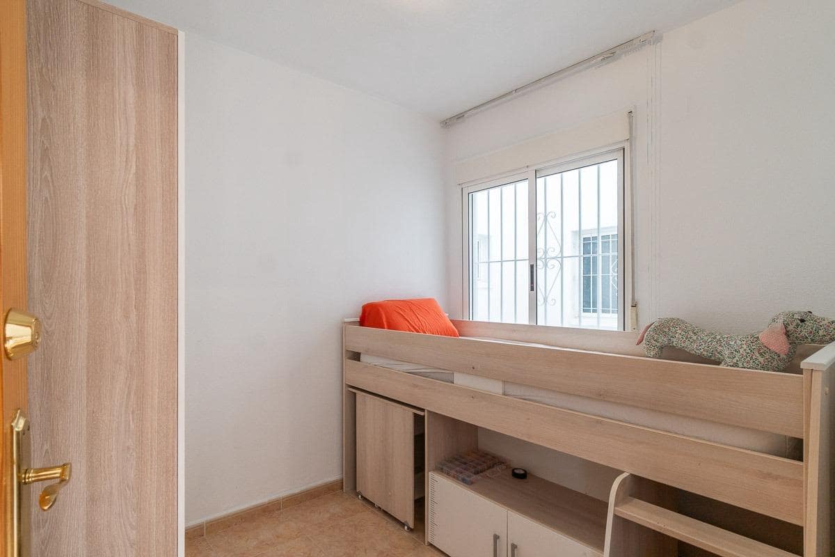 2 soverom Leilighet til salgs i Torrevieja med svømmebasseng - € 129 000 (Ref: 9478924)