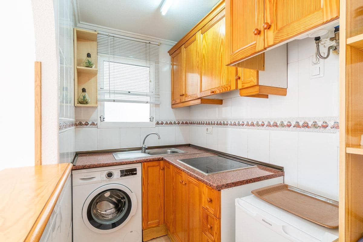 2 soverom Leilighet til salgs i Torrevieja med svømmebasseng - € 129 000 (Ref: 9478924)