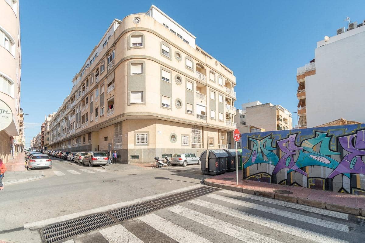2 soverom Leilighet til salgs i Torrevieja med svømmebasseng - € 129 000 (Ref: 9478924)