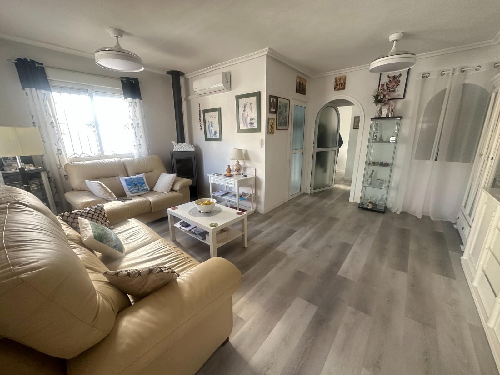 Casa de 3 habitaciones en Orihuela en venta con piscina - 180.000 € (Ref: 9483665)