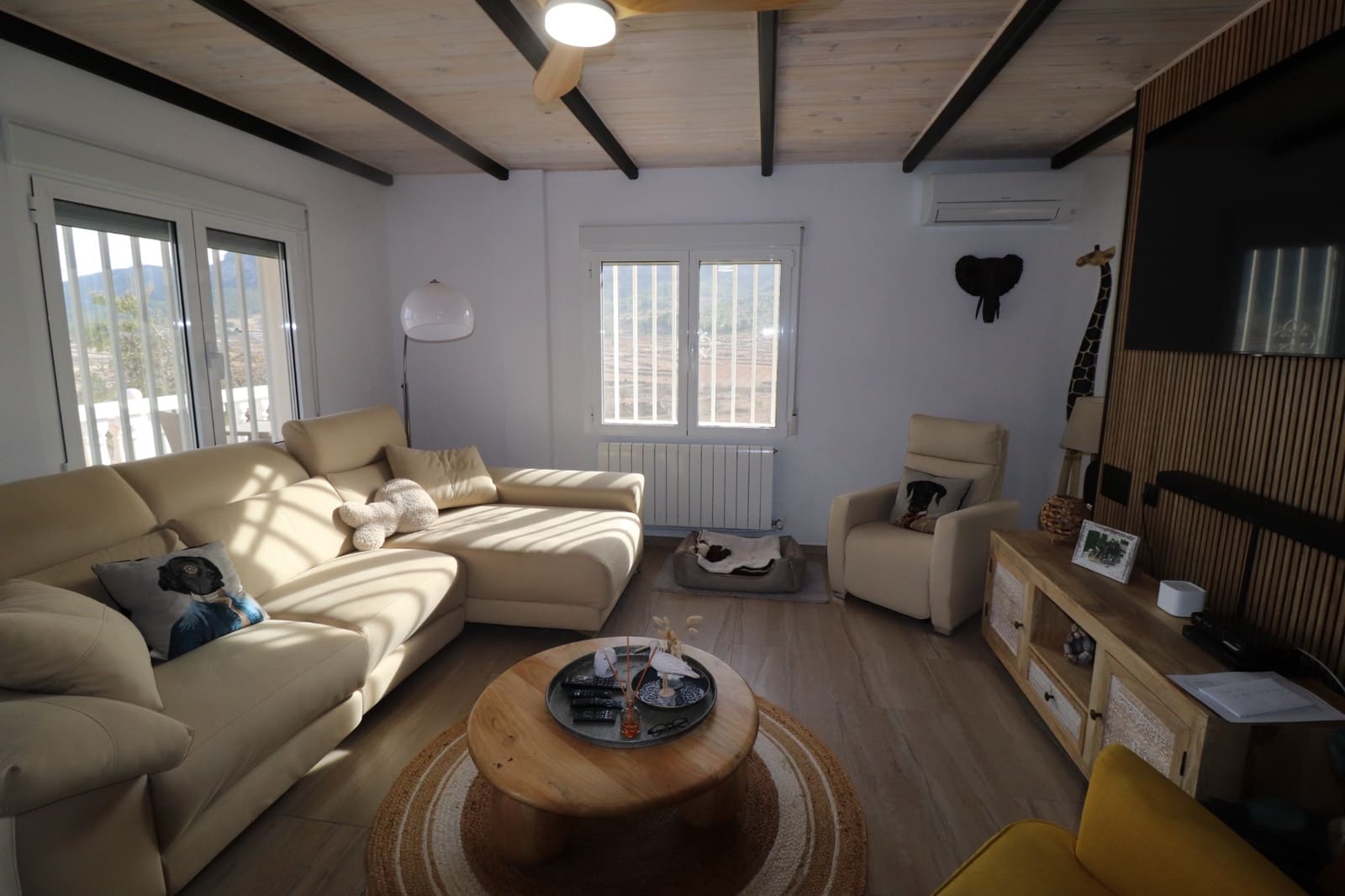 4 sypialnia Willa na sprzedaż w La Romana z basenem garażem - 379 000 € (Ref: 9511922)