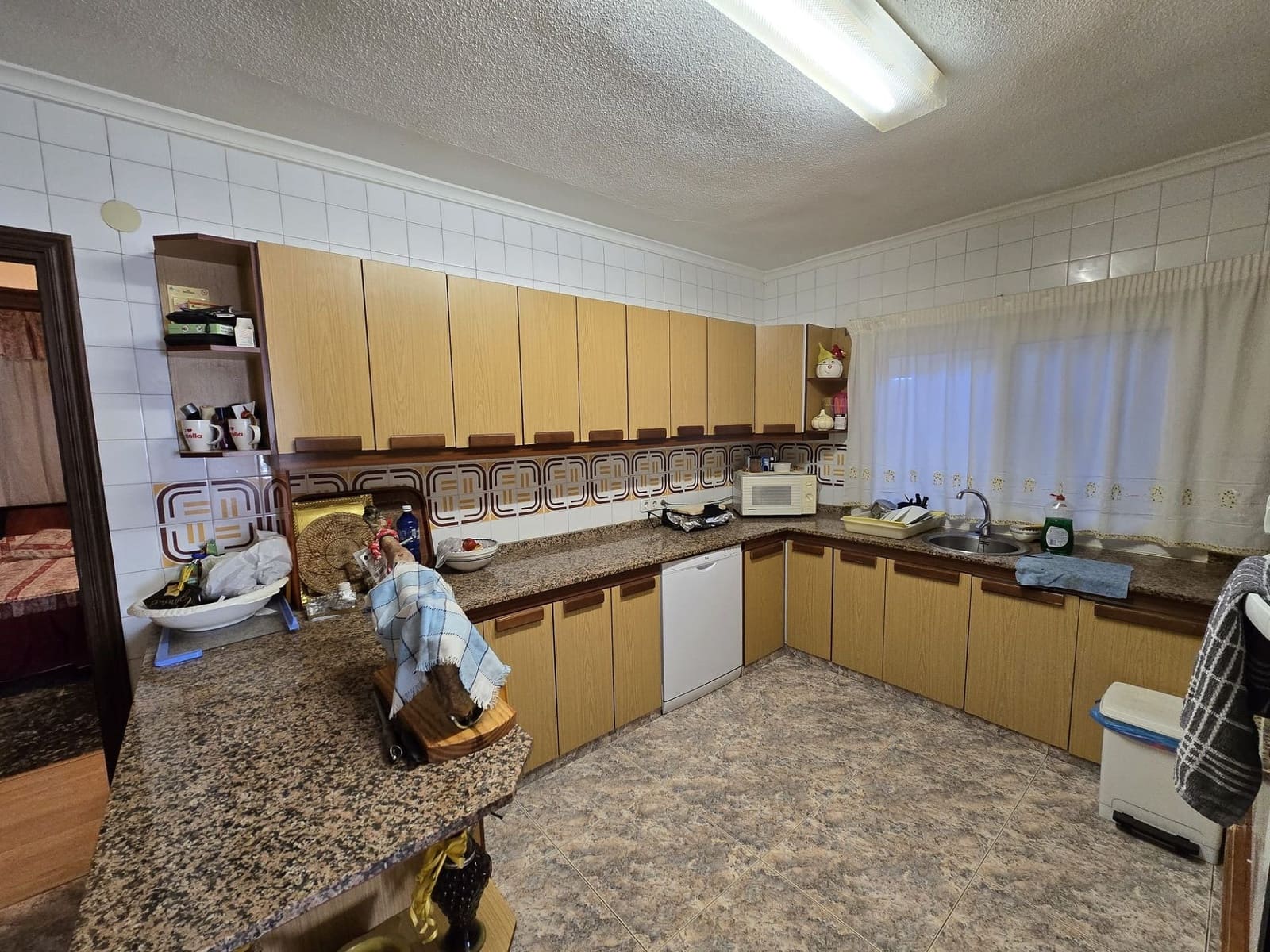 Chalet de 7 habitaciones en Villena en venta con piscina - 149.995 € (Ref: 9519389)