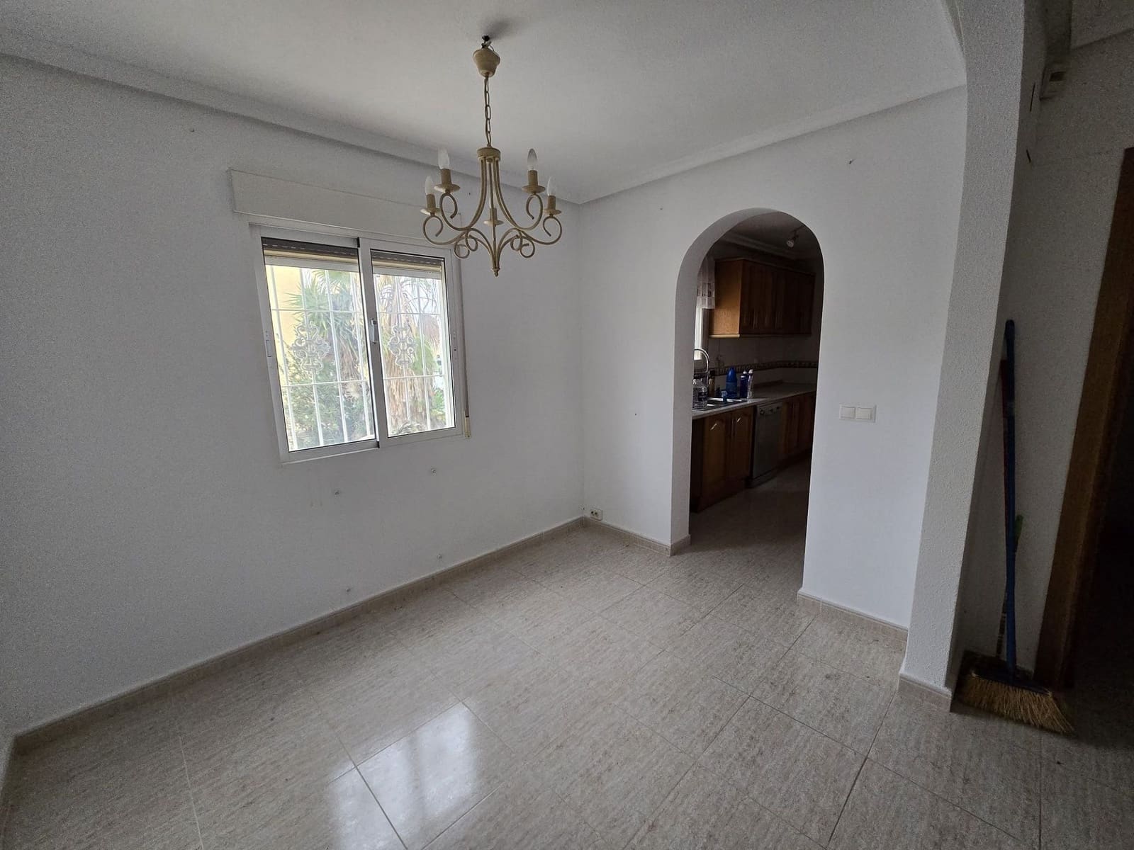 5 quarto Moradia para venda em Monforte del Cid com piscina - 350 000 € (Ref: 9523526)