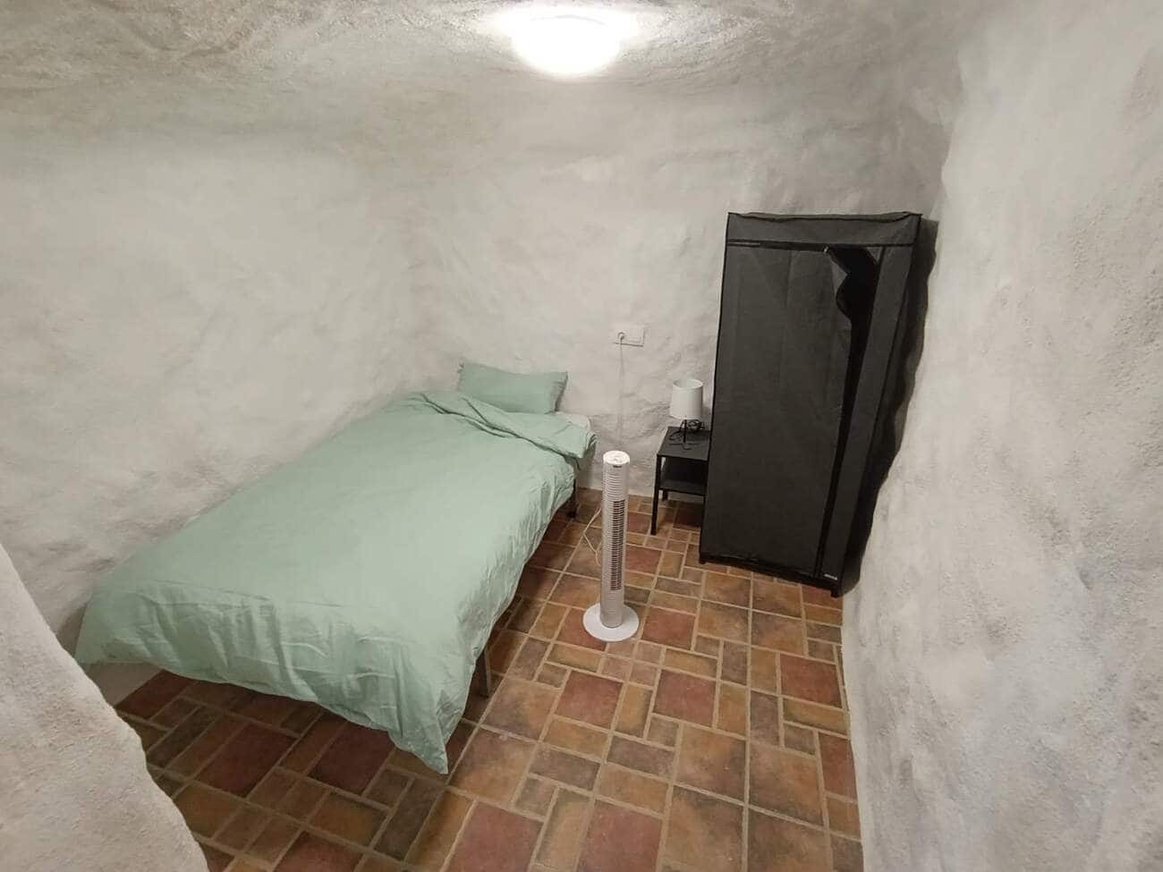 5 bedroom Finca/Country House for sale in L'Alguena / Alguenya - € 225,000 (Ref: 9533330)