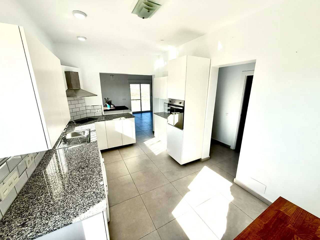 3 soveværelse Villa til salg i Fortuna - € 240.000 (Ref: 9550352)