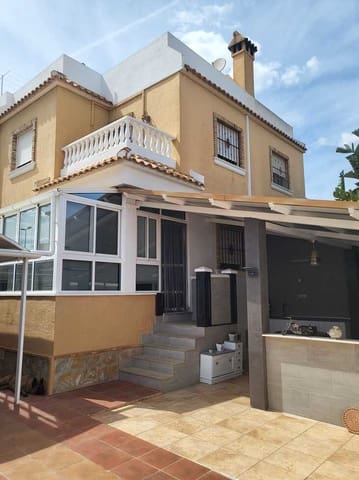 6 camera da letto Villetta Bifamiliare in vendita in Ciudad Quesada, Rojales con piscina - 276.000 € (Rif: 9570365)