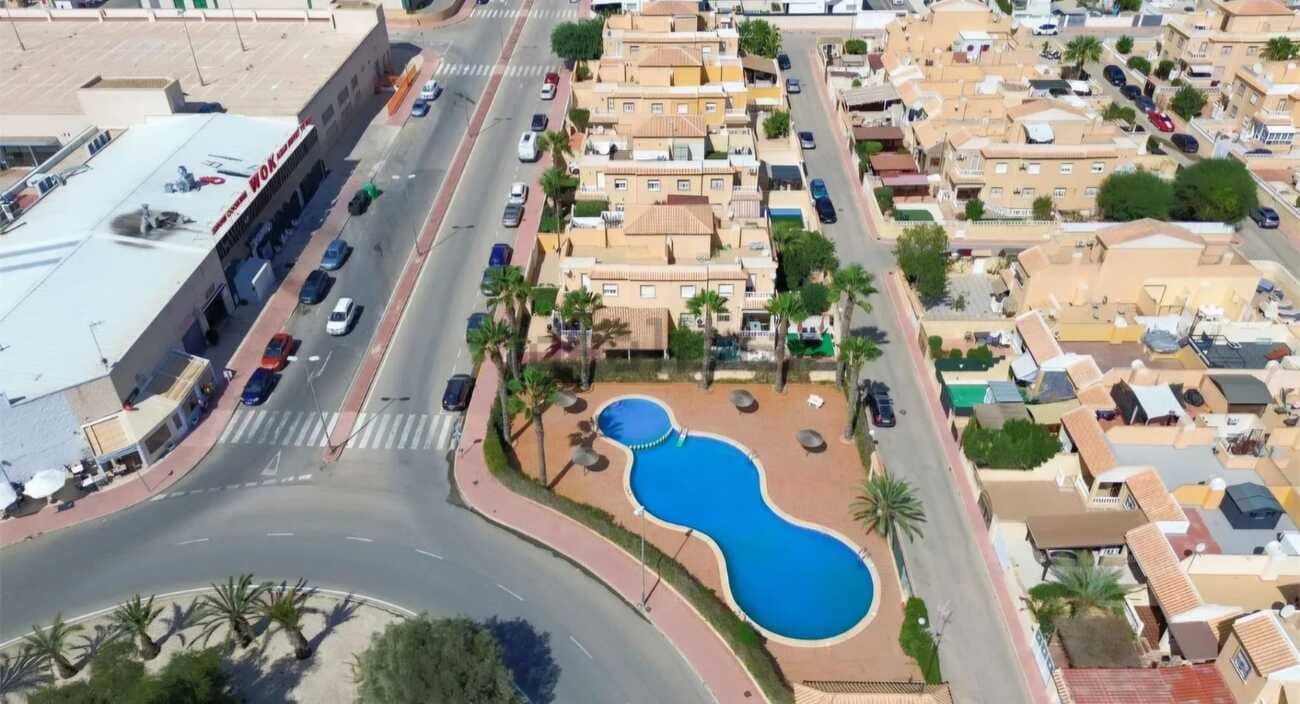 6 camera da letto Villetta Bifamiliare in vendita in Ciudad Quesada con piscina - 276.000 € (Rif: 9570365)