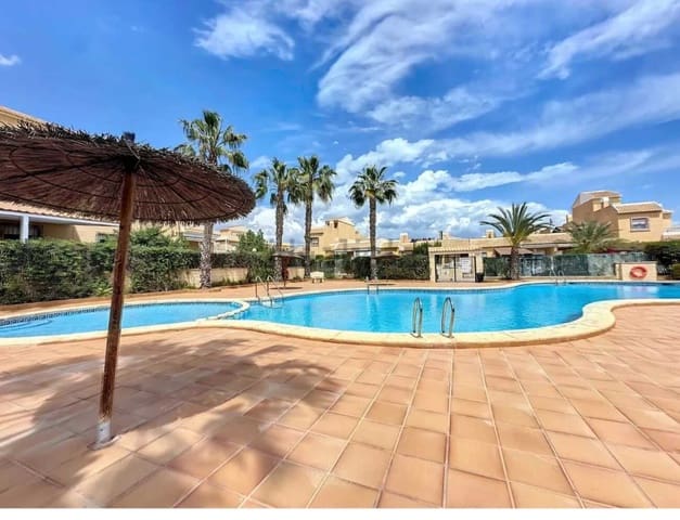 6 camera da letto Villetta Bifamiliare in vendita in Ciudad Quesada, Rojales con piscina - 276.000 € (Rif: 9570365)