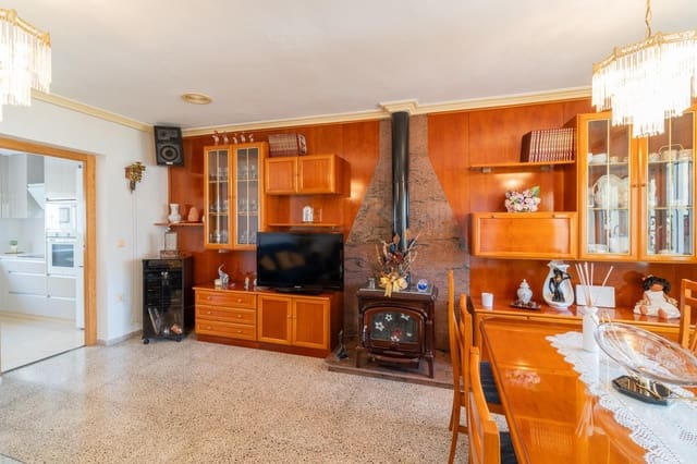 5 soveværelse Byhus til salg i San Miguel de Salinas med swimmingpool garage - € 249.000 (Ref: 9604464)