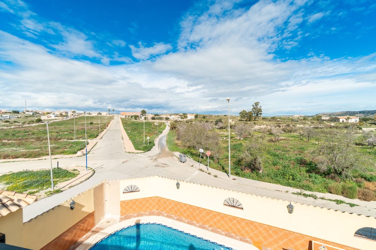5 soveværelse Byhus til salg i San Miguel de Salinas med swimmingpool garage - € 249.000 (Ref: 9604464)
