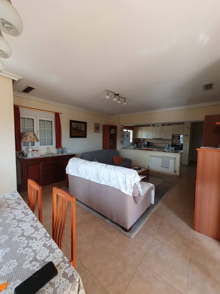 4 makuuhuone Huvila myytävänä paikassa Catral mukana uima-altaan - 369 000 € (Ref: 9607029)