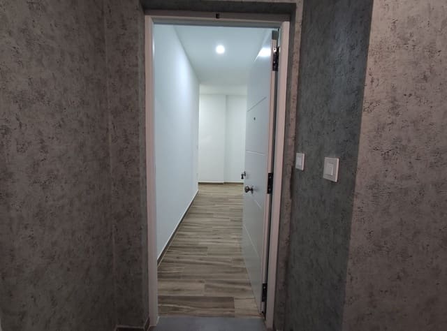 3 soveværelse Byhus til salg i Petrel / Petrer med swimmingpool - € 160.000 (Ref: 9614157)