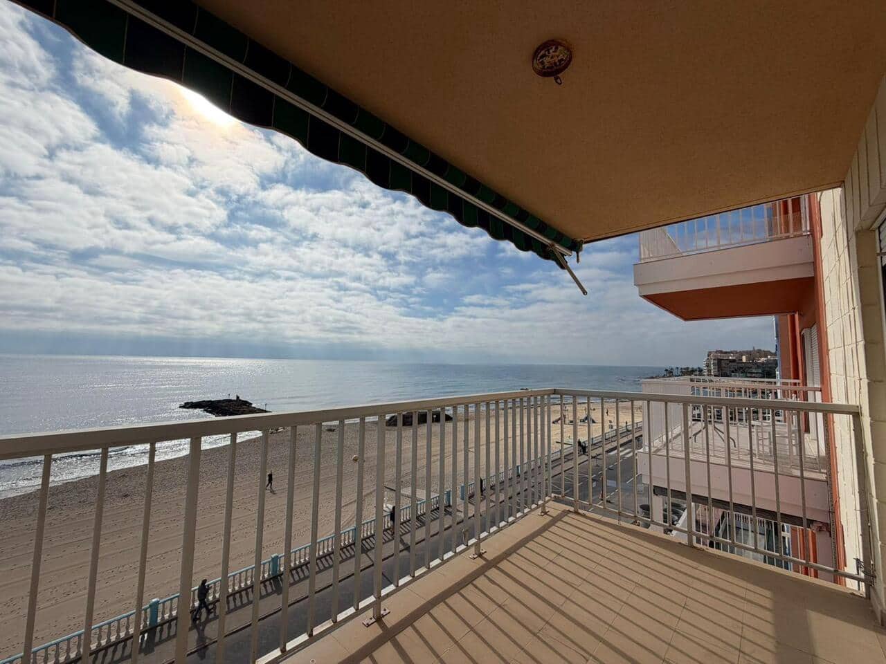 4 chambre Appartement à vendre à Torrevieja - 349 900 € (Ref: 9663320)