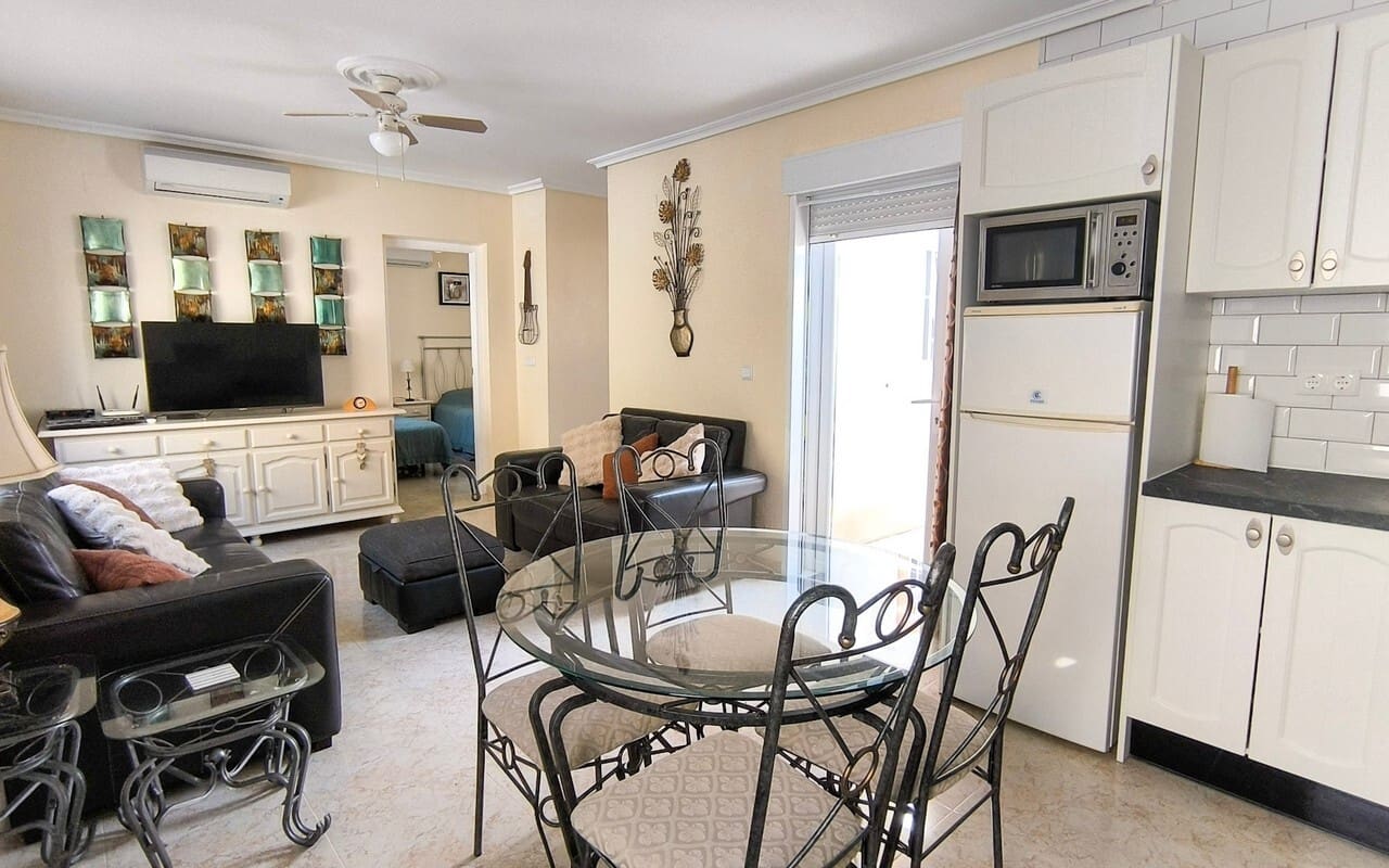 2 slaapkamer Villa te koop in Ciudad Quesada met zwembad - € 195.000 (Ref: 9685664)