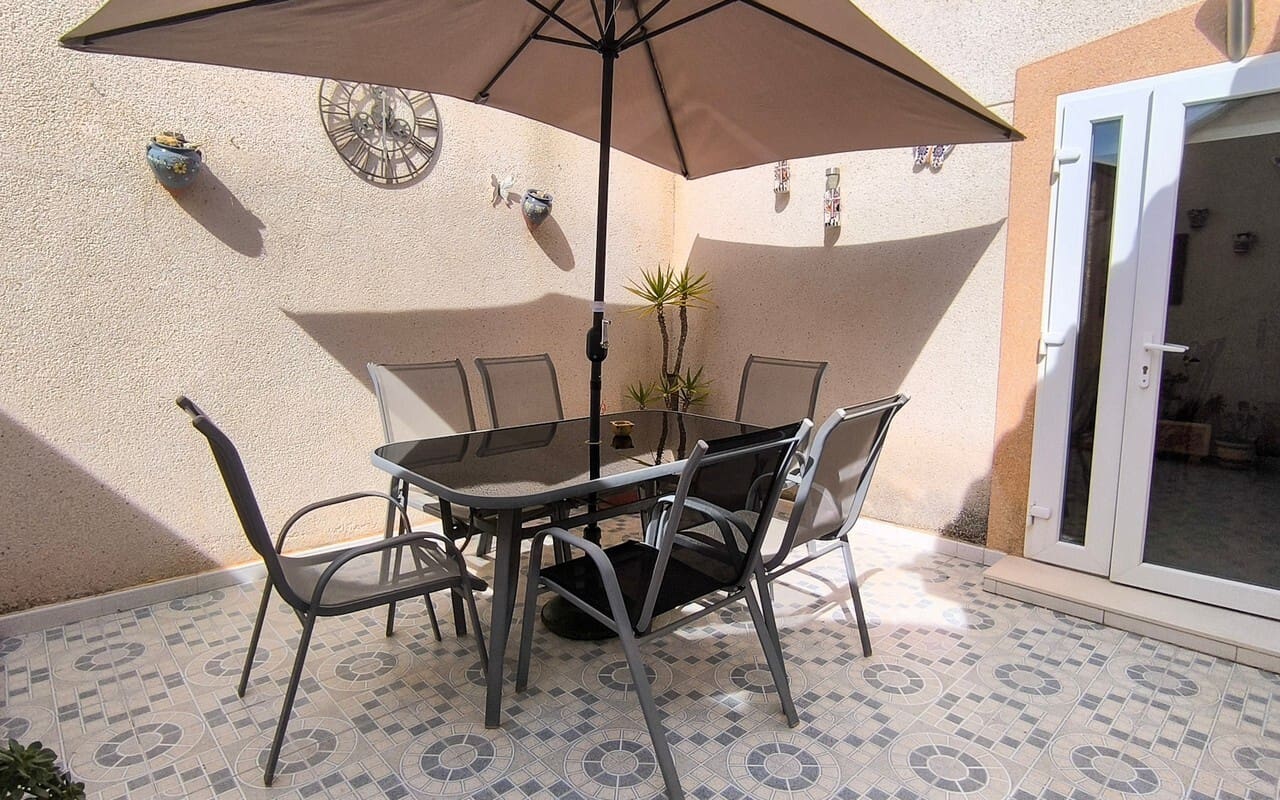 2 slaapkamer Villa te koop in Ciudad Quesada met zwembad - € 195.000 (Ref: 9685664)