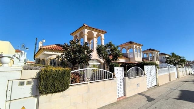 3 bedroom Villa for sale in Algorfa with pool garage - € 207,000 (Ref: 9709238)