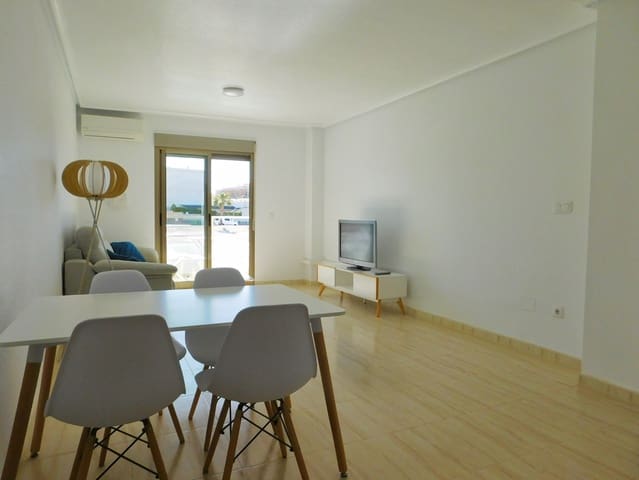 Apartamento de 2 habitaciones en San Miguel de Salinas en venta con piscina - 125.000 € (Ref: 9746808)