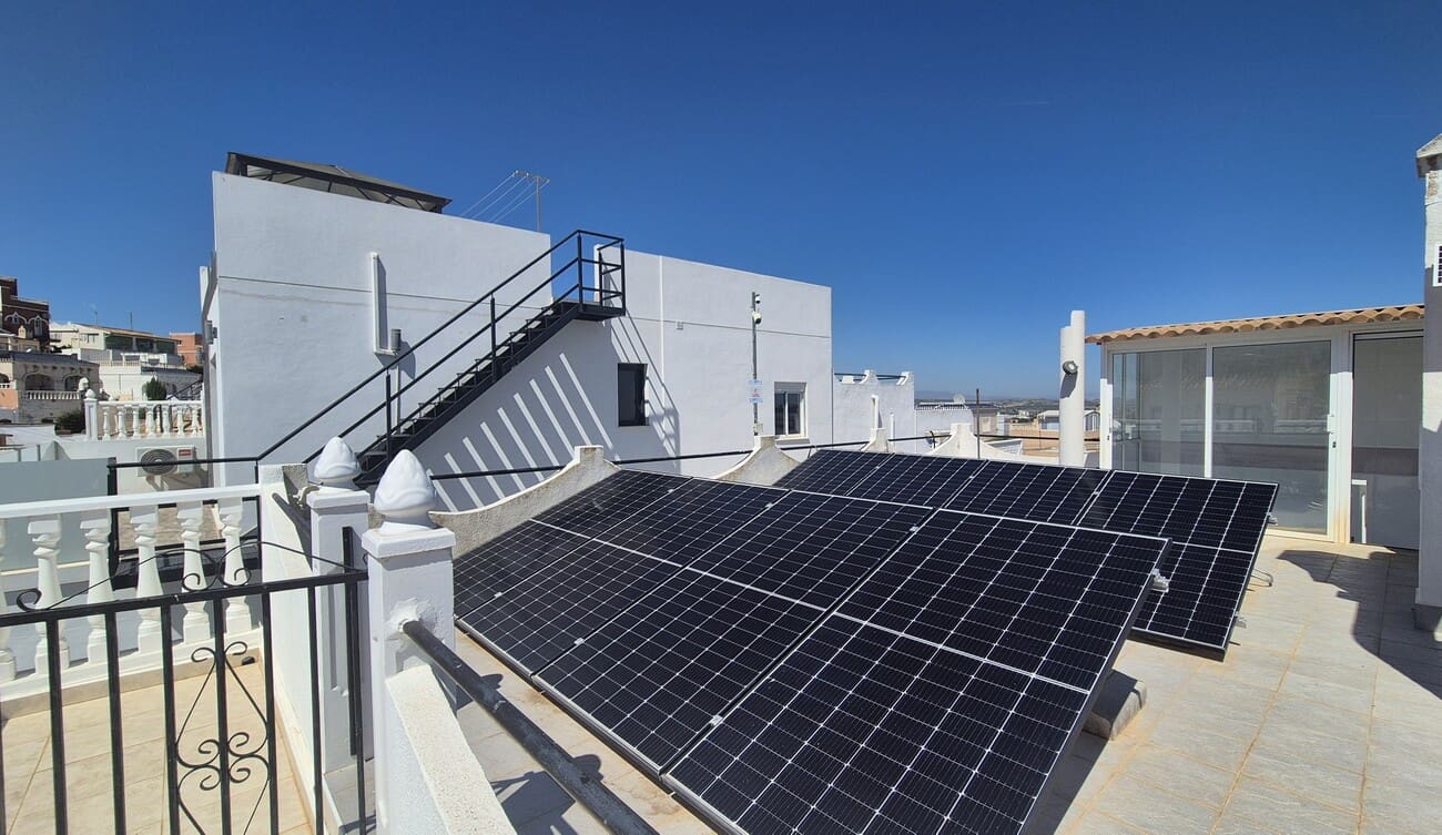 2 soveværelse Bungalow til salg i Villamartin med swimmingpool - € 240.000 (Ref: 9751556)